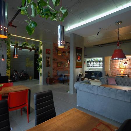 Cubby Hotel Lviv Eksteriør billede
