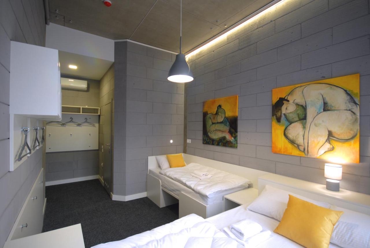 Cubby Hotel Lviv Eksteriør billede