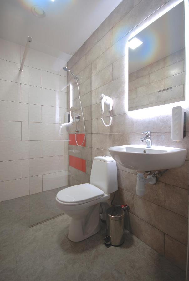 Cubby Hotel Lviv Eksteriør billede